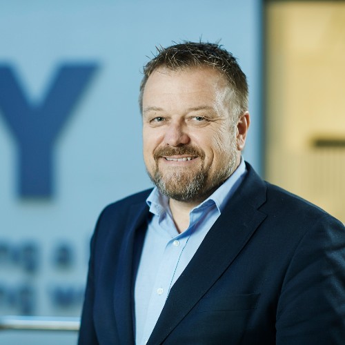 Finn Holm, EY