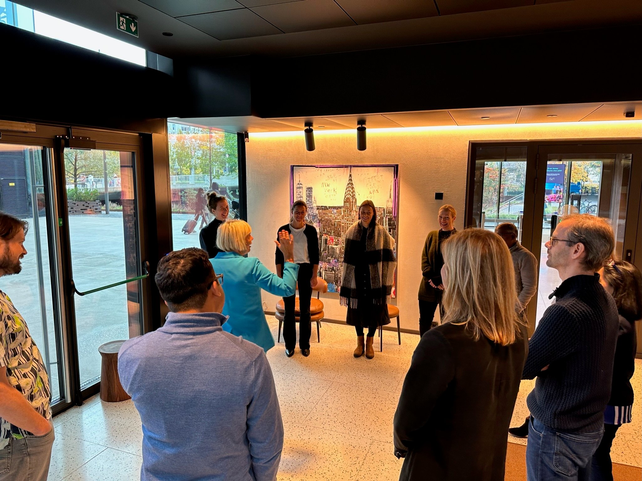BEDRE LEDERE GJØR VERDEN TIL ET BEDRE STED. HVORDAN BLI EN BEDRE LEDER? Better leader